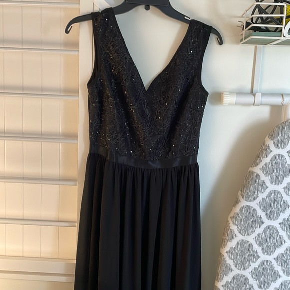 Dress warn once in a wedding. Great condition - Picture 1 of 5